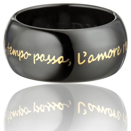 Gilardy Keramik-Ring schwarz mit Liebeszitat in gelbgold I Il tempo passa, l'amore resta
