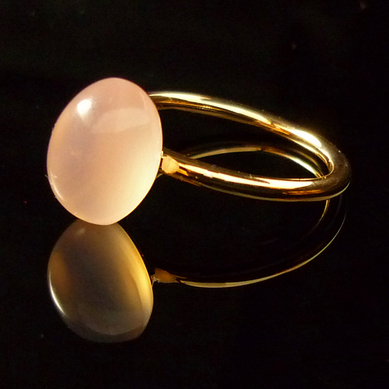 GILARDY GOCCIA ring  from 18Ct rosé gold with pink chalcedony