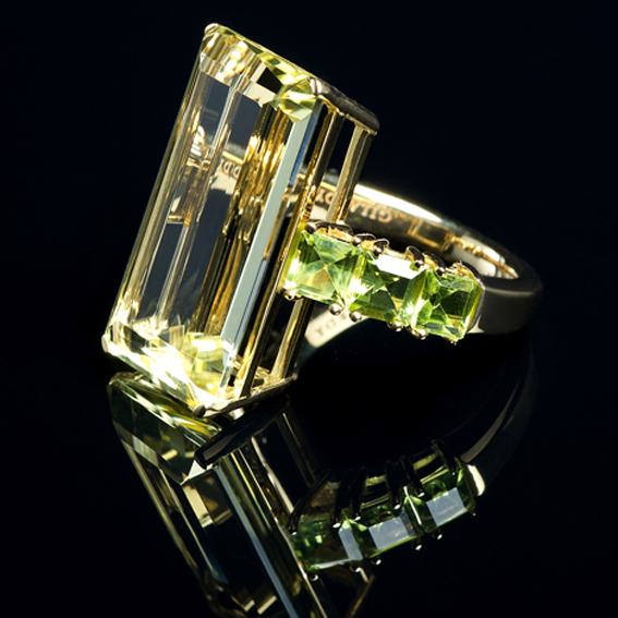 GILARDY MUSA Ring 18K yellow gold with lemon quartz and peridot
